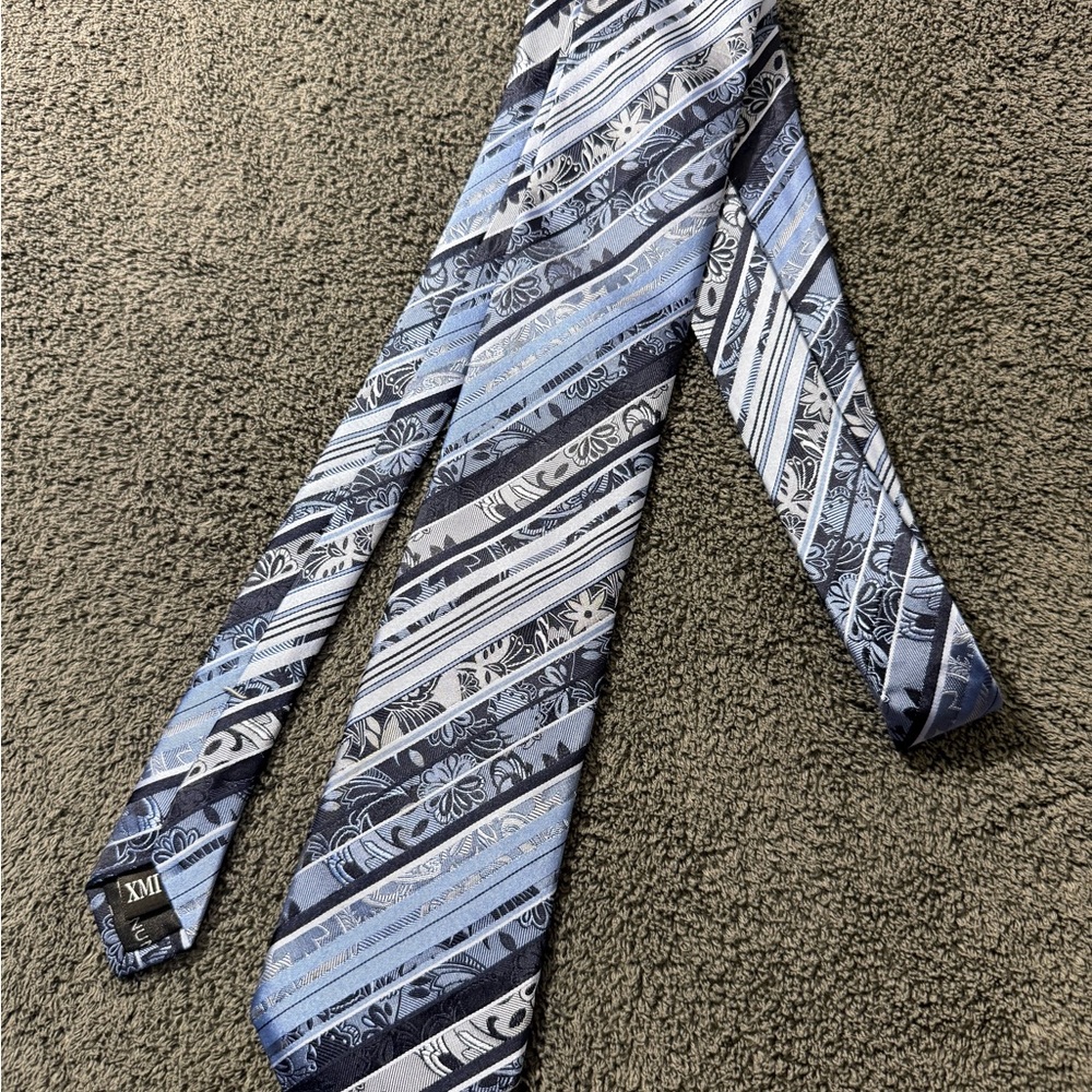 XMI for‎ Von Maur Striped Blue and Gray Tie